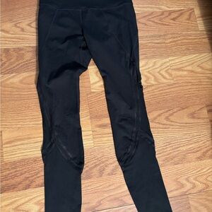Athleta Women’s Mesh Cutout Salutation Leggings Black Size Medium